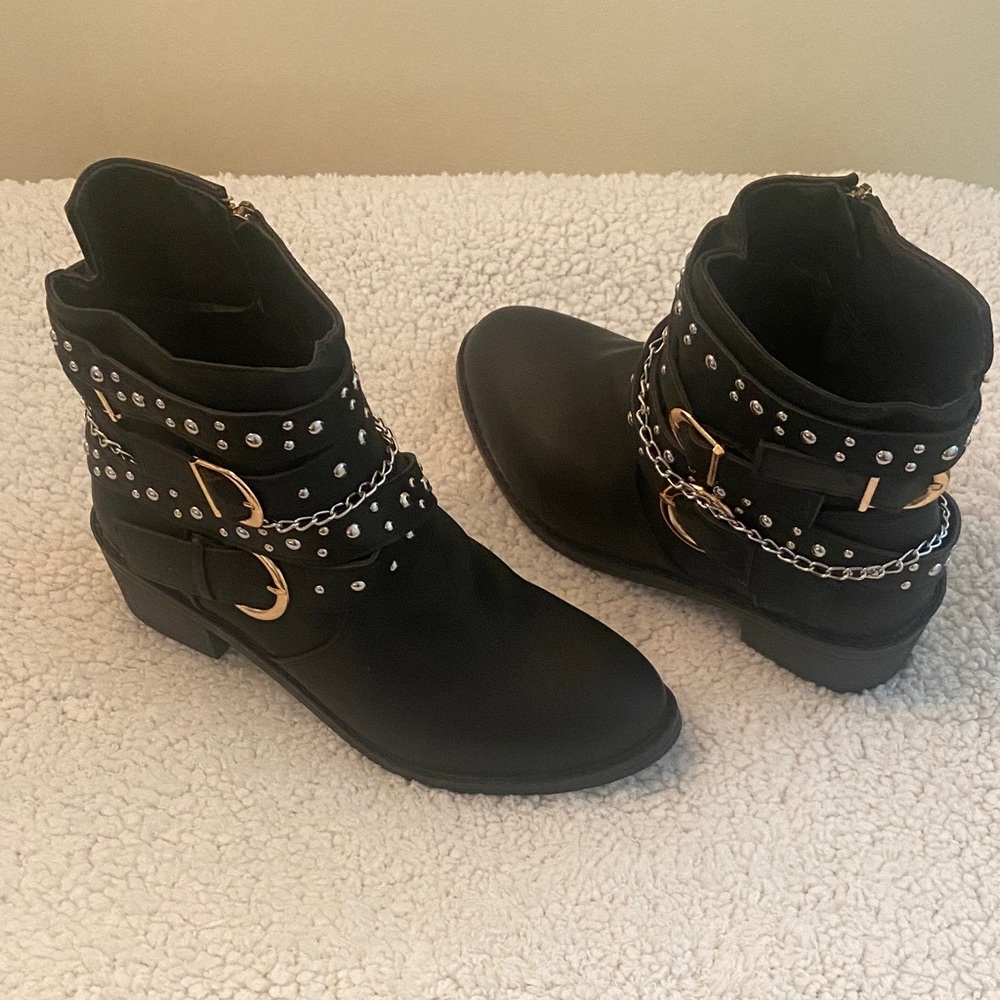 Black Studded Buckle & Chain Ankle Boots - Size 6.5- Women's Black Fashion Boots